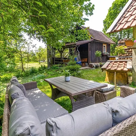 Beautiful In - Delnice With Wifi Holiday home Lucice